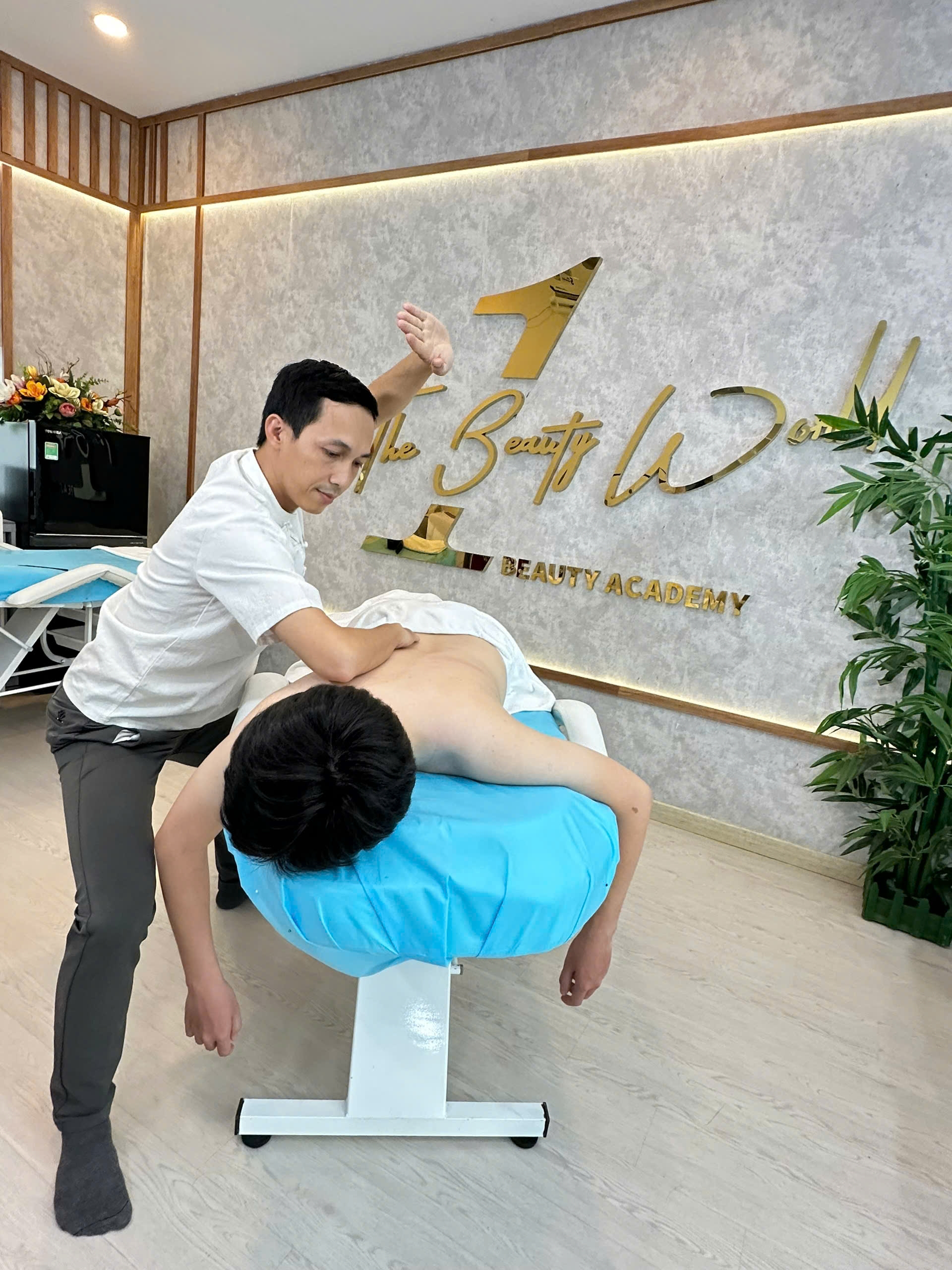 Thái Cực Quyền là môn quyền thuật nổi tiếng với những chuyển động mềm mại, sâu lắng, đề cao sự hài hòa giữa cơ thể và tinh thần