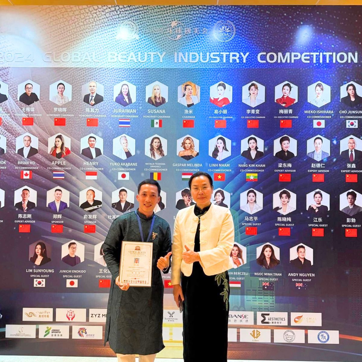 Chuyên gia massage Trương Thanh Toán đã xuất sắc nhận giải "Creative Award" danh giá và nhiều chứng nhận chuyên môn